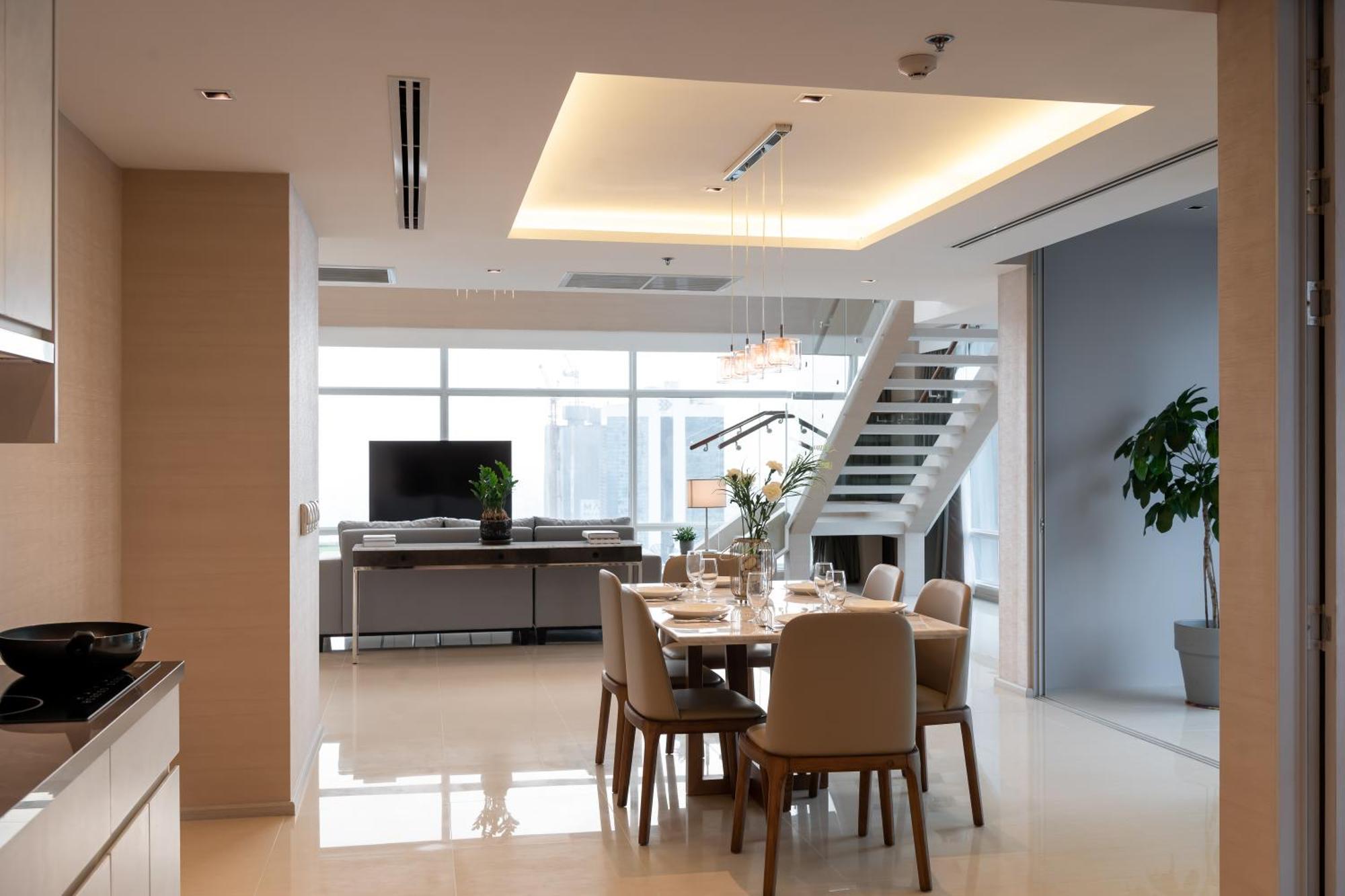 Jasmine 59 Hotel Bangkok Exterior foto A dining room in a modern home